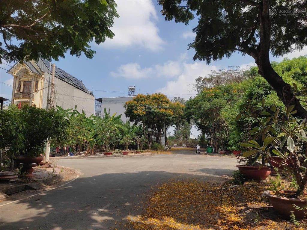 7 tỷ  105m2 (5x20)  5 phút metro, xn  15 phút trung tâm  kdc an ninh, đường thông 9m, vỉa hè