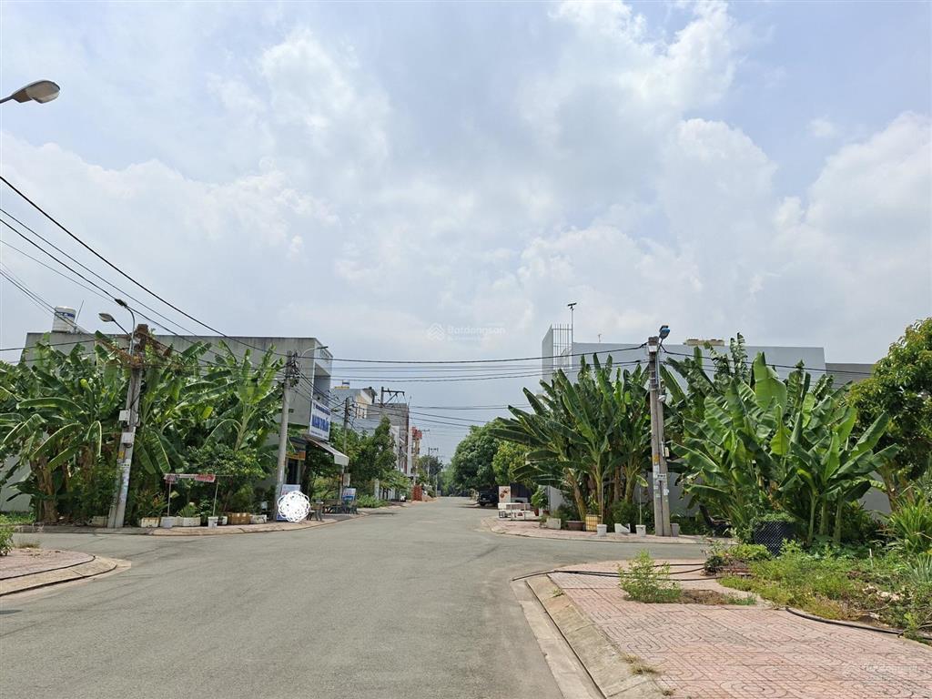 3.9 tỷ  83.9m2  9 phút vinhomes, vd3  23 phút metro  kdc cao tầng  đường 13m vỉa hè không ngập
