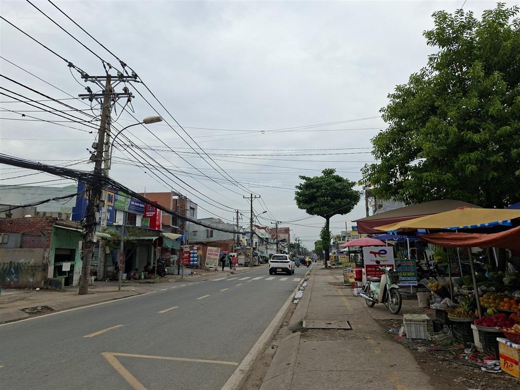 Gần mặt tiền 4,2 tỷ  20 phút metro, quận 2  khu dân cư hiện hữu, không ngập  105,8m² 100% odt