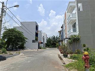 2,5 tỷ 64m2 ~7 phút vinhomes ~24 phút metro, khu cnc  khu đông cư dân, đường 13m, không ngập