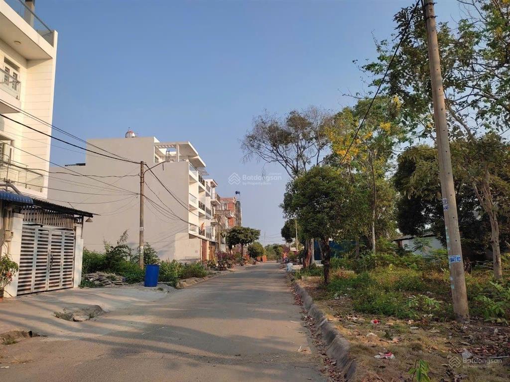 3.3 tỷ 61.6m2 ~17 phút metro, 31 phút quận 1  khu đông dân cư, đường ôtô tránh  xây dựng cao tầng