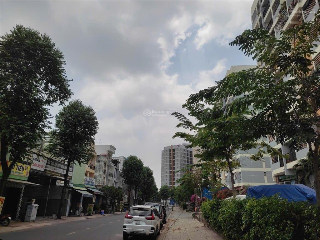 Dòng tiền ổn định  mặt tiền xây cao tầng  khu vực kinh doanh sầm uất nhất quận 9  10 tỷ 105m2