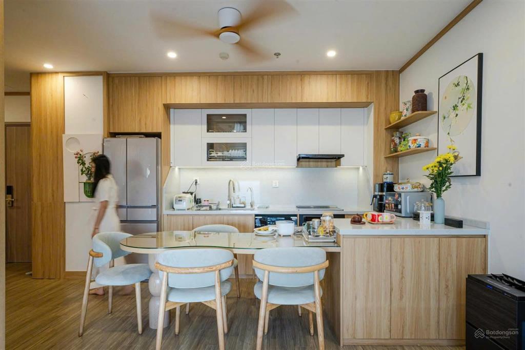 Chính chủ bán căn 2 ngủ, 80m2, giá tốt chí 8,7 tỷ, tầng cao, view đẹp.  0343 202 ***