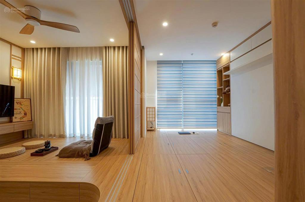 Chính chủ bán căn 2 ngủ, 80m2, giá tốt chí 8,7 tỷ, tầng cao, view đẹp.  0343 202 ***