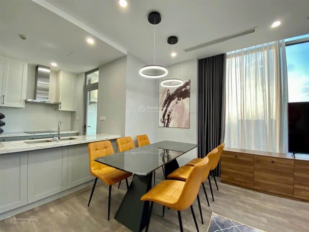 Giá tốt, 3pn 159m2, tầng trung, nt cao cấp, chỉ 13 tỷ.  0343 202 ***