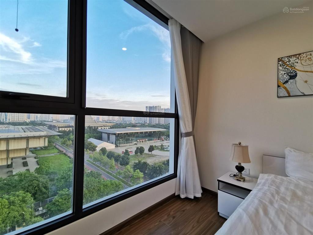 Chủ nhà tin tưởng gửi bán căn 2 ngủ, nội thất cao cấp, giá tốt chỉ 7,3 tỷ tầng trung.