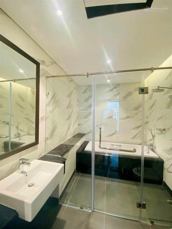 Hiếm có, căn góc 3 ngủ 121m2, bc đông nam, tầng trung giá chỉ 15 tỷ,  0343,202.831