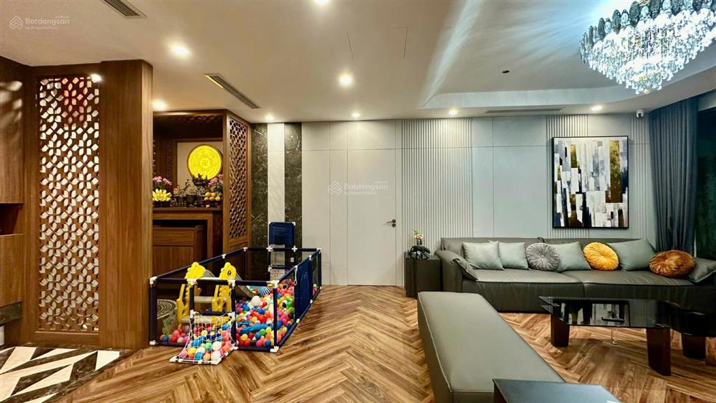 Hiếm có căn 4 ngủ, 2 ban công, 175m2, giá chỉ 17 tỷ, full nt cao cấp, tầng trung,  0343,202.831