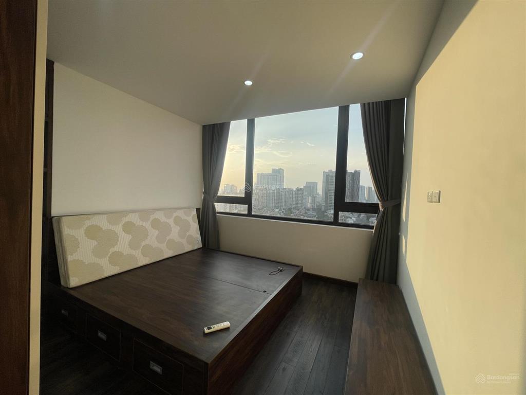 Duy nhất ! căn góc 3 ngủ, view cv cầu giấy, tầng trung, đồ cơ bản, chỉ 13,5 tỷ.  0343,202.831