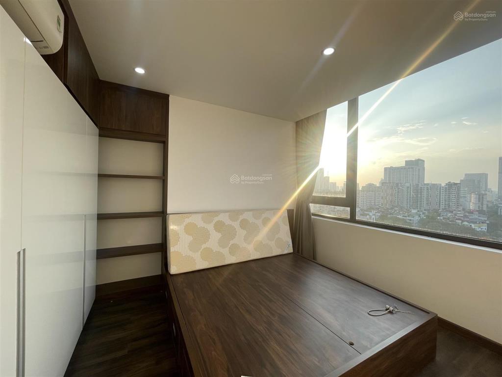 Duy nhất ! căn góc 3 ngủ, view cv cầu giấy, tầng trung, đồ cơ bản, chỉ 13,5 tỷ.  0343,202.831