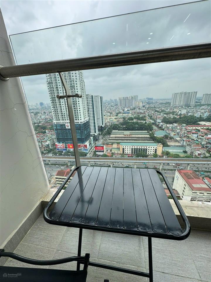 Chính chủ bán căn 1 ngủ 1 khách, hướng mát, tầng cao giá chỉ 5 tỷ.  0343,202.831