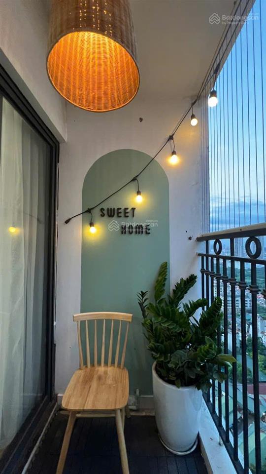 Chủ nhà tin tưởng gửi bán căn 3 ngủ full nt đẹp, giá chỉ 7,5tỷ căn góc view công viên. 0343,202.831