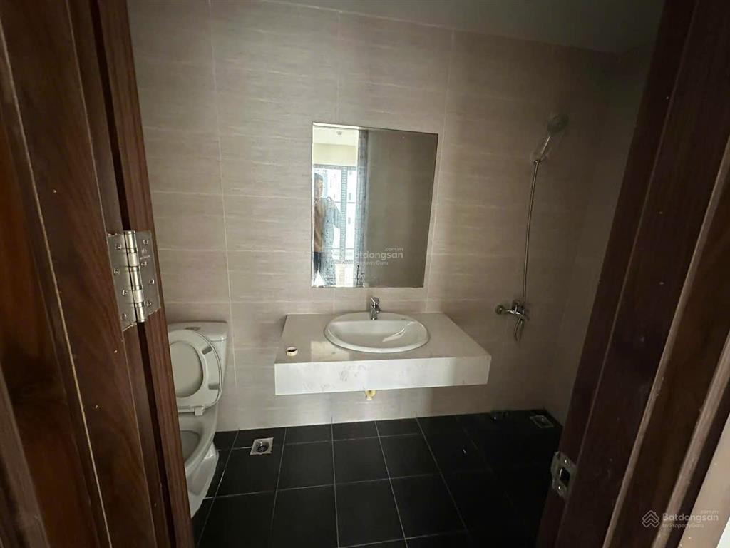 Chính chủ cho thuê căn 3 ngủ 80m2, nt cơ bản, ở ngay chỉ 15tr.  0343,202.831