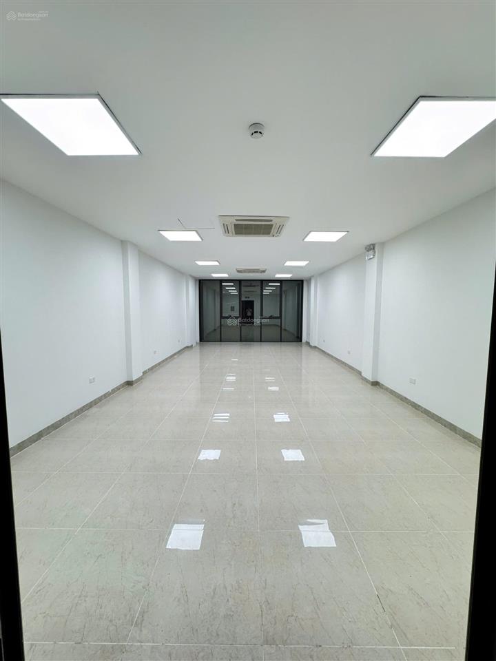 Chính chủ cần cho thuê gấp văn phòng 60m2 giá chỉ 7,5tr/tháng tại phố nguyễn xiển  thanh xuân