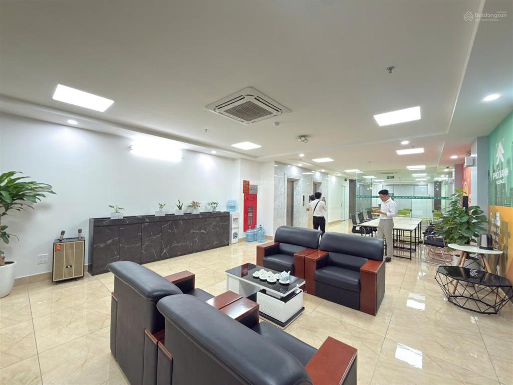 Chính chủ còn duy nhất 1 sàn văn phòng 230m2 giá chỉ 80k/m2 full pccc tại hoàng văn thái =