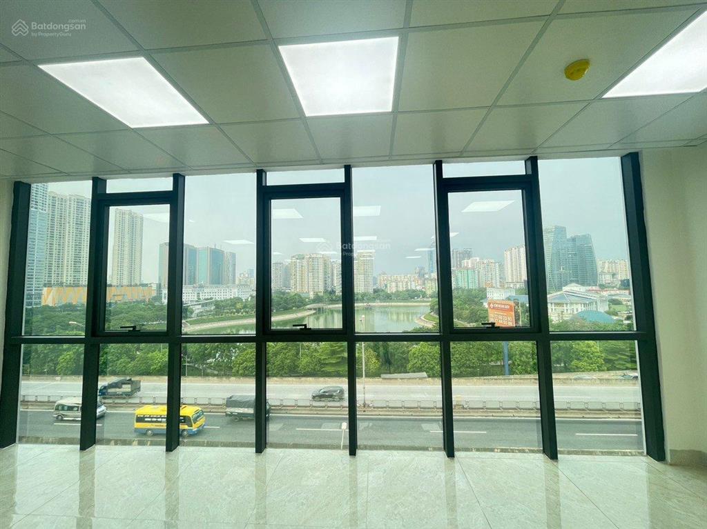 Cần sang nhượng văn phòng 80m2 tại mặt phố khương đình  thanh xuân giá chỉ nhỉnh 10tr