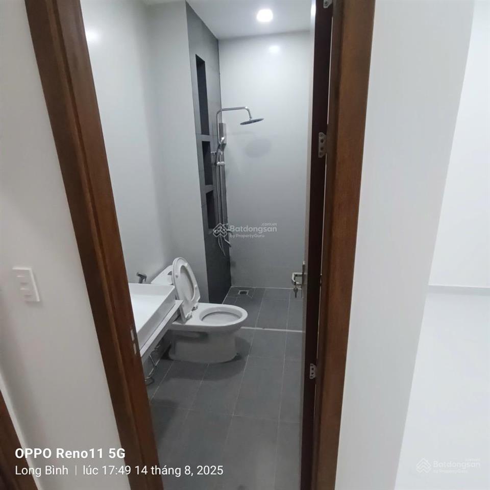 Nhà phố tại long bình cách vinhome q9 500m