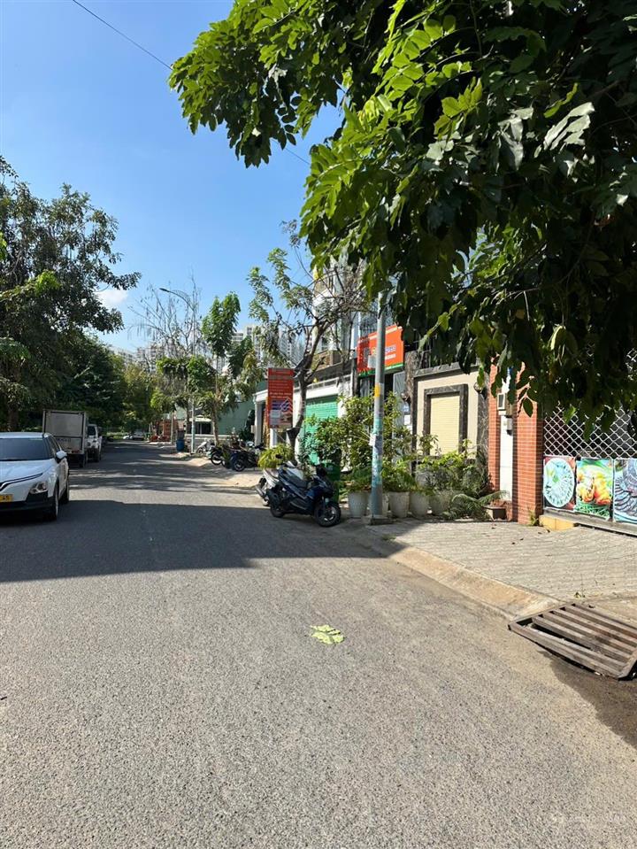 Mtkd 7a phước thiện đối diện vinhome q9 đẹp long lanh