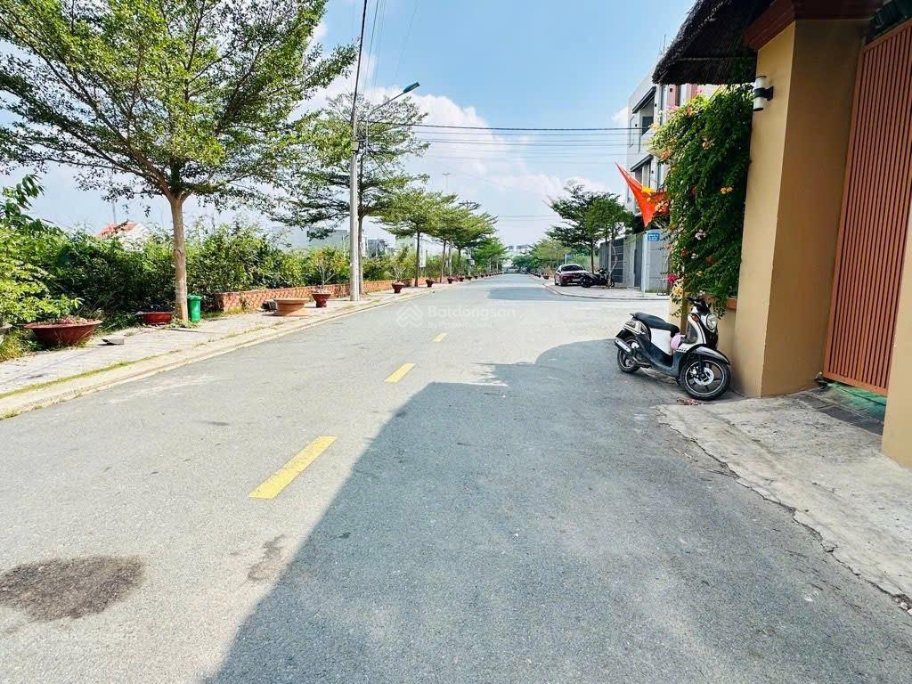 Lô siêu phẩm tại long thuận long phước q9