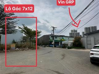 Lô góc cách 500m là vinhomes q9 rất đẹp