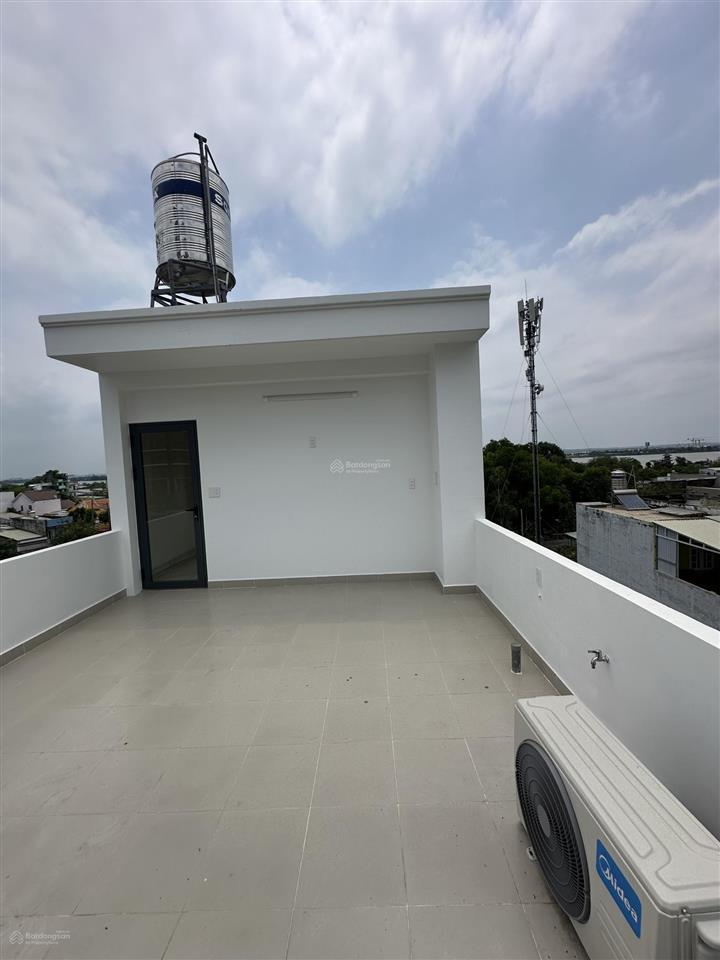 Nhà phố sát vinhomeq9 đẹp viwe sông