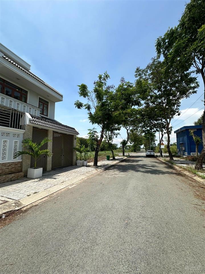 Ngang 8x19 quá đẹp tại long phước tp.hcm sát nút vành đai 3