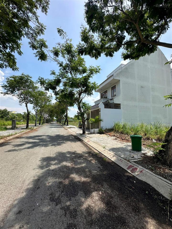 Ngang 8x19 quá đẹp tại long phước tp.hcm sát nút vành đai 3