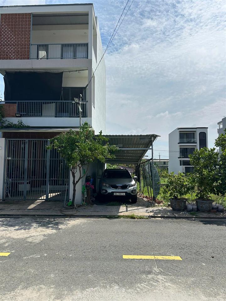 Bán mảnh bds ngay nút lên vành đai 3 gần vinhome quận 9