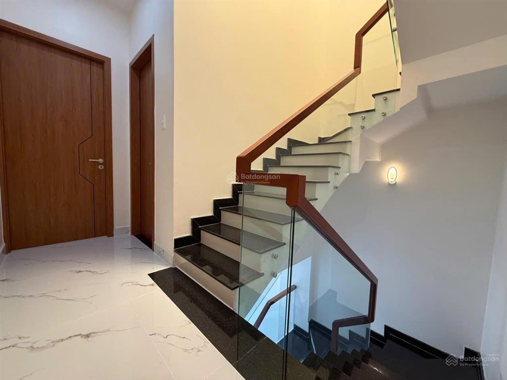 Nhà phố 4pn4wc full nội thất tại vinhomeq9