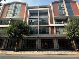Bán gấp căn shophouse phố biển56m2 gần công viên nước giá chỉ 9.5 tỷ tại vinhomes ocean park 3