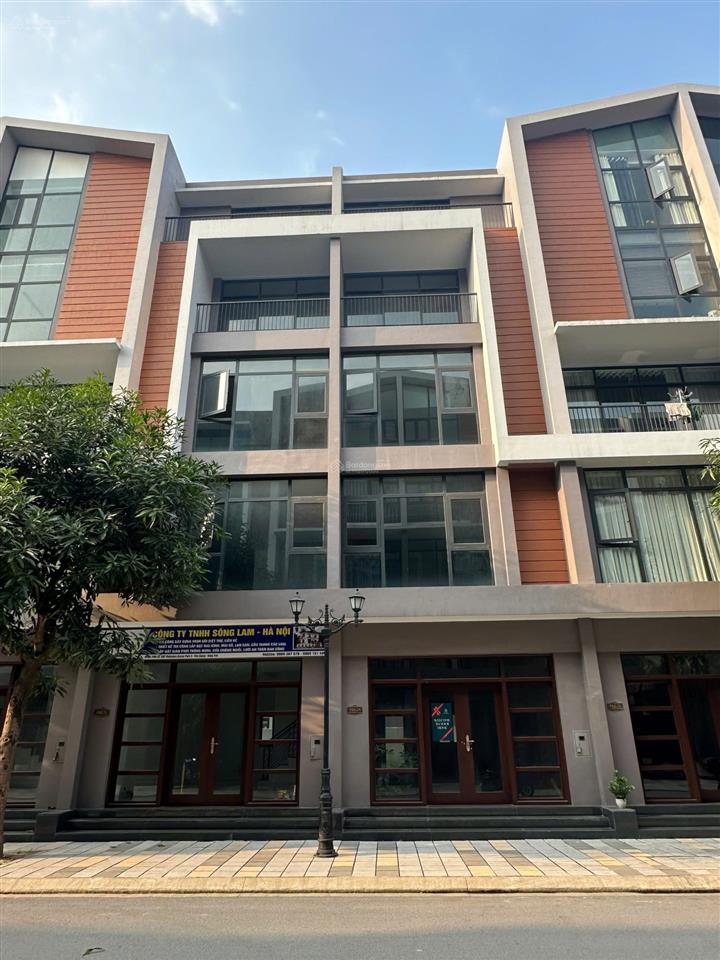 Bán gấp căn shophouse phố biển56m2 gần công viên nước giá chỉ 9.5 tỷ tại vinhomes ocean park 3