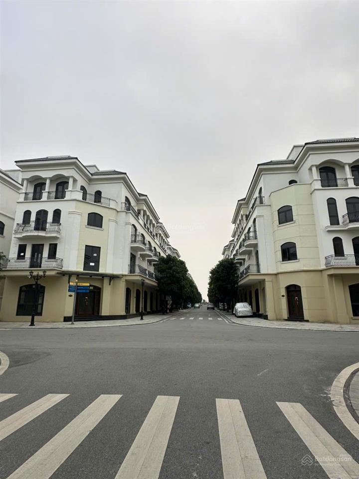 Ôi rẻ quá,vin ocean park 2, 63m2 sẵn sổ gần chung cư, nhà để xe giá 8,65 tỷ bao phí. 0961 522 ***