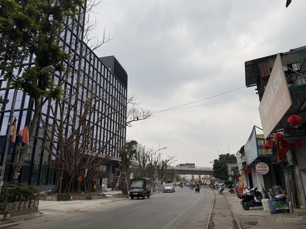 Bán nhà mặt phố thượng thanh  3 làn ô tô  kinh doanh 60/82m2  giá 18 tỷ  0961 206 ***