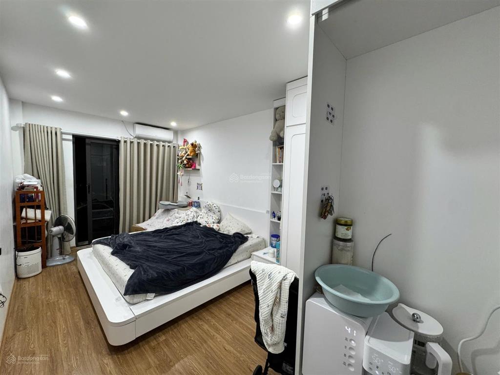 Thượng thanh  ngõ thông  ô tô đỗ 2 đầu  nhà lô góc dân xây  35m2 x 4t, 3 ngủ hơn 6 tỷ