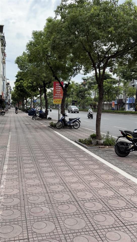 Ngô gia tự  sát mặt phố  ô tô bàn cờ  trước nhà 5m  nhà dân xây 3 tầng 55m2 mt 4m  10,5 tỷ