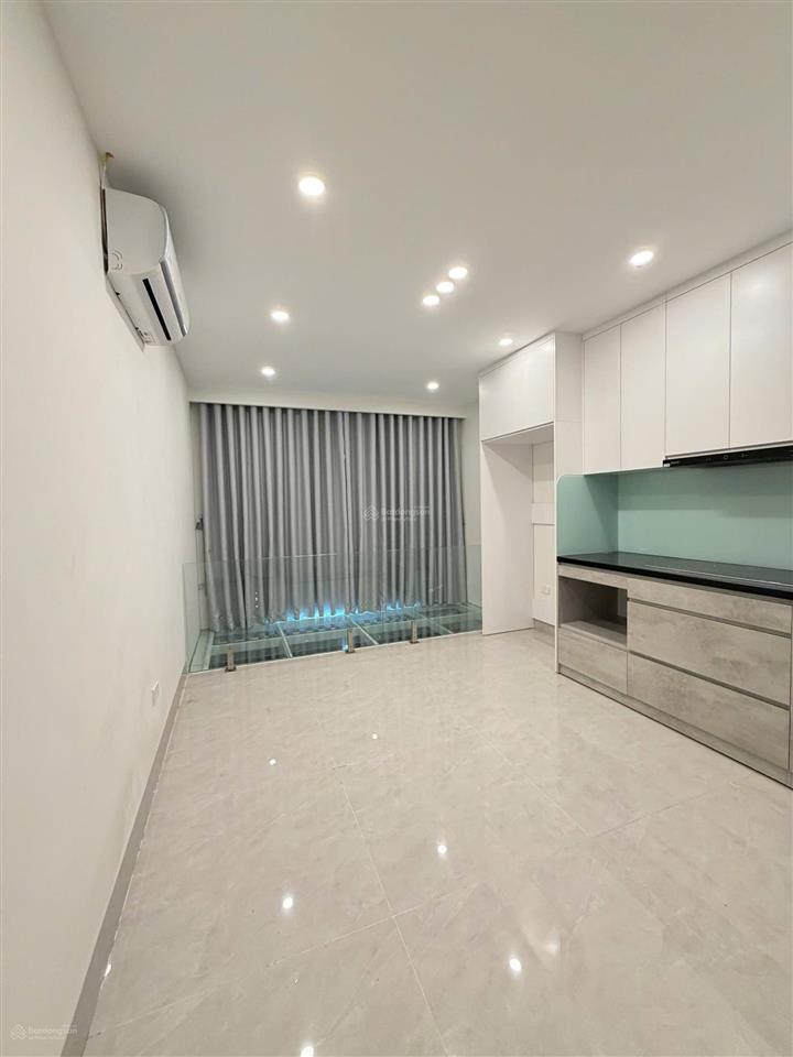 Cho thuê nhà mới ngay cầu chui  40m² x 6t thang máy  full nội thất  14,5tr/tháng