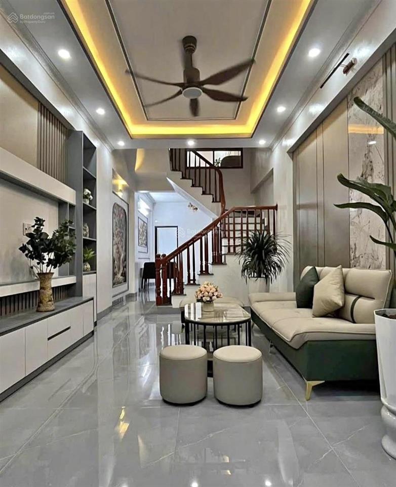Sài đồng  nhà mặt ngõ  cách 20m thẳng tắp ra mặt phố  nhà 50m2x4t full nội thất  7 tỷ xíu