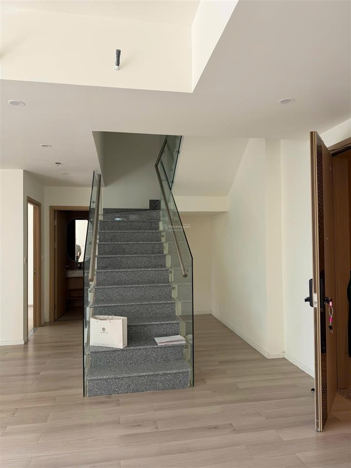 Căn hộ duplex 2 tầng 4pn masteri centre point 165m²  chỉ 12.3 tỷ