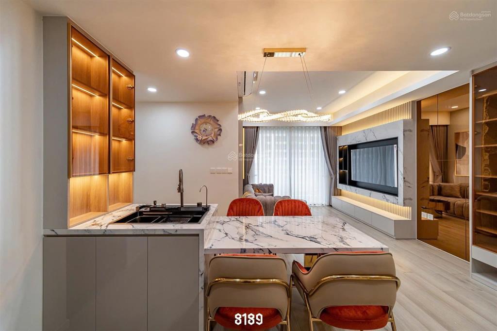 Lỗ nặng 2pn góc lumiere boulevard 4.750 tỷ trực diện hồ bơi full nội thất cao cấp  sổ