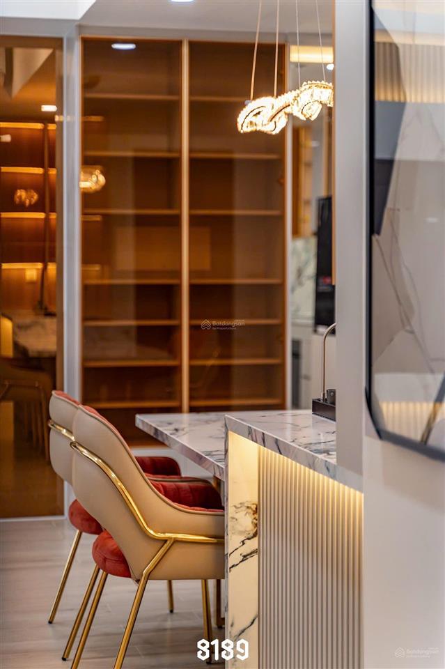 Lỗ nặng 2pn góc lumiere boulevard 4.750 tỷ trực diện hồ bơi full nội thất cao cấp  sổ