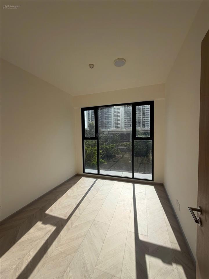 Rẻ! 2pn lumiere boulevard view thành phố  chỉ 4,1 tỷ all in