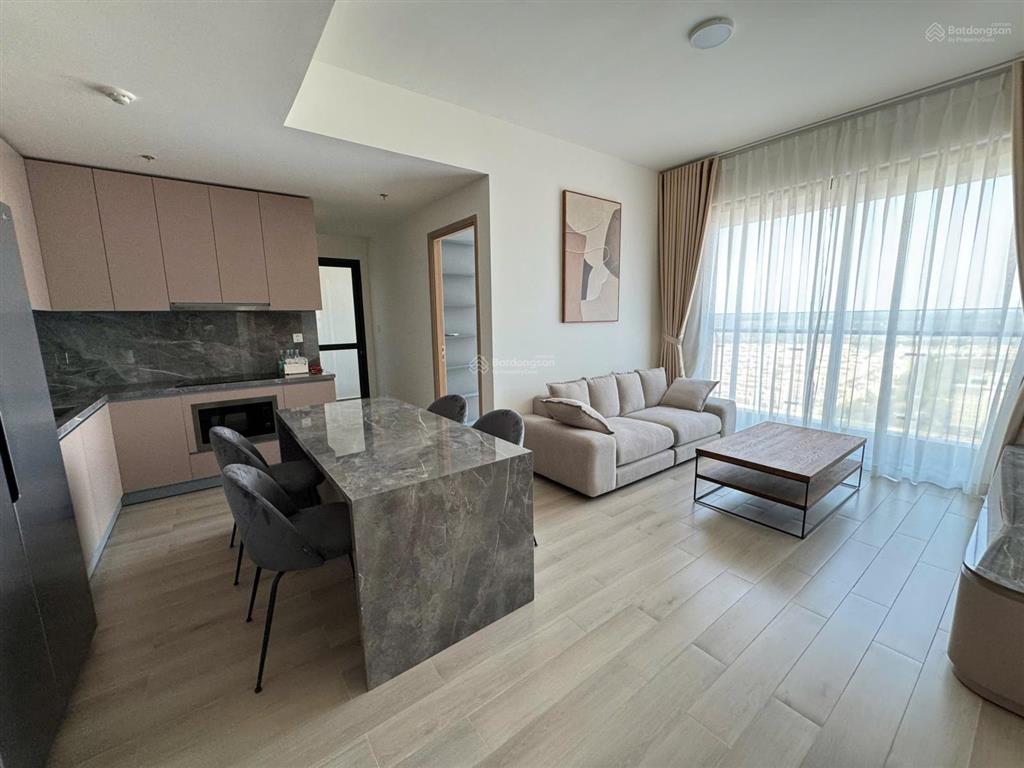 Bán gấp! 2pn 5,2 tỷ view công viên 36ha full nội thất lumiere boulevard  sổ hồng