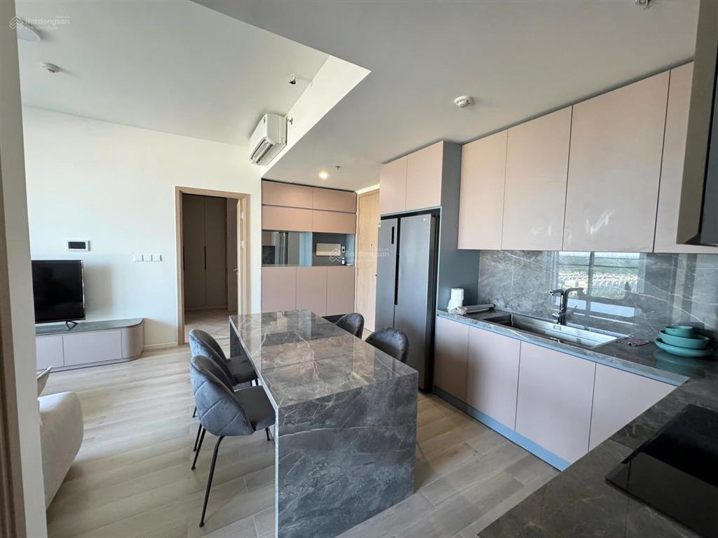 Bán gấp! 2pn 5,2 tỷ view công viên 36ha full nội thất lumiere boulevard  sổ hồng