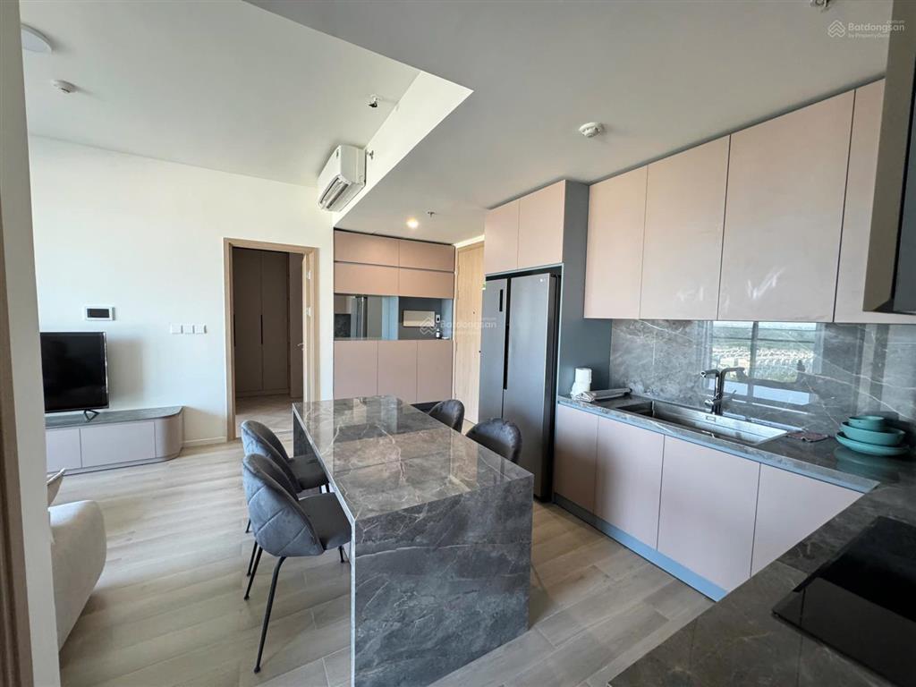 Chính chủ bán 2pn 5.2 tỷ view trực diện công viên 36ha lumiere boulevard  full nt  sổ hồng
