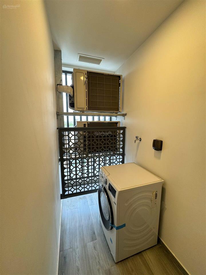 Chính chủ bán 2pn 5.2 tỷ view trực diện công viên 36ha lumiere boulevard  full nt  sổ hồng