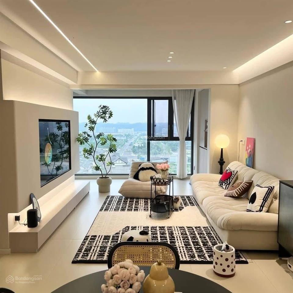 Chính chủ bán gấp căn hộ chung cư nam đô, dt 97m2 tầng trung full nội thất,  0962 552 ***