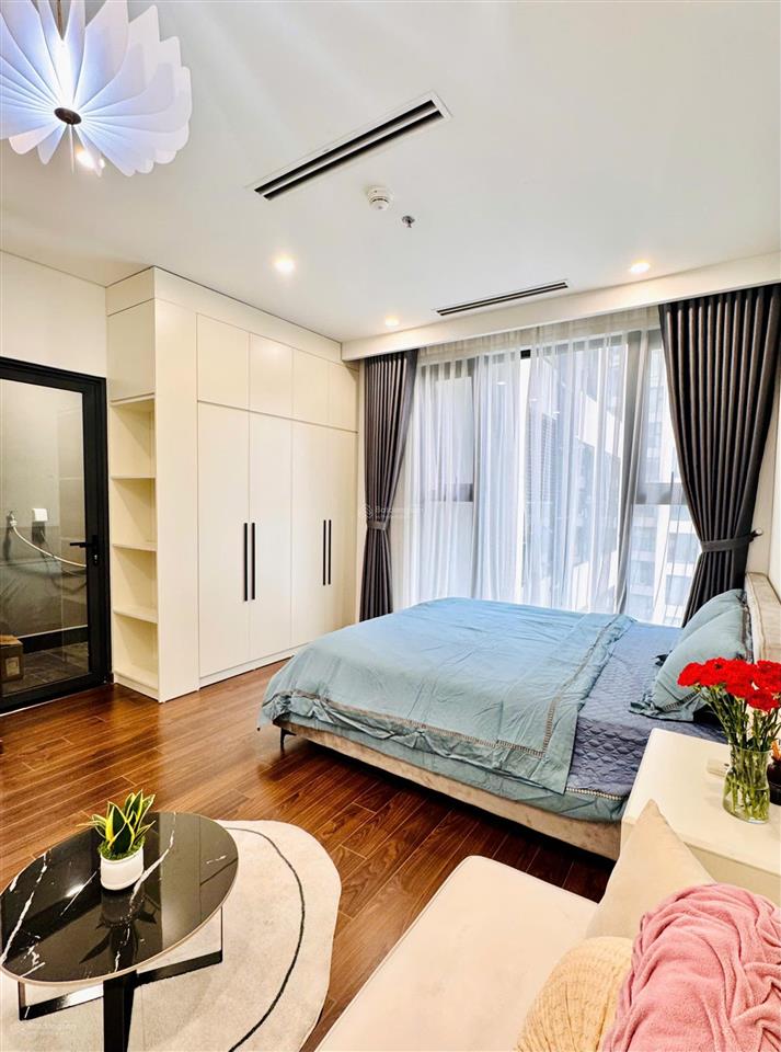 Chính chủ cắt lỗ căn studio 30,4m2 view nội khu, 2.2 tỷ, full nội thất đẹp.  0975 982 ***