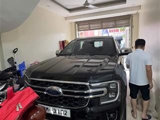 Nhỉnh 11 tỷ! bán nhà 40m2x5 tầng nguyễn khánh toàn, ô tô vào nhà, ngõ thông, kinh doanh.