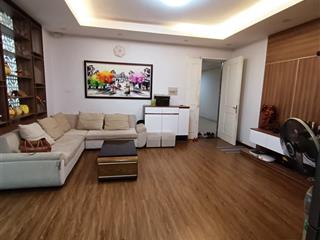 Bán căn hộ chung cư ngay đường cầu giấy, 76m2, 2 ngủ. 6 tỷ.  0982 851 ***