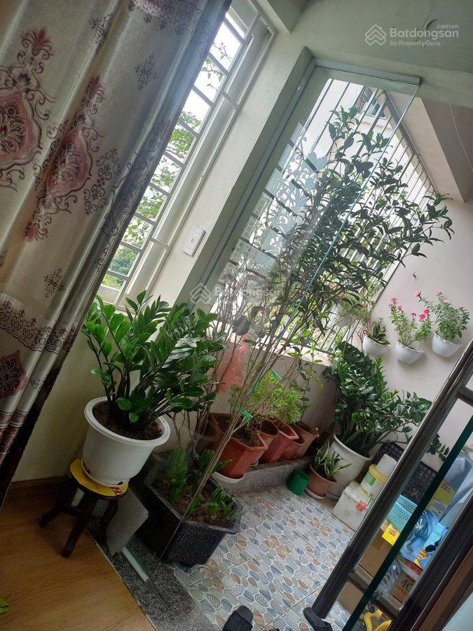 Bán căn hộ tập thể trường múa, mai dịch, 85m2, 3 ngủ, lô góc. 3.85 tỷ